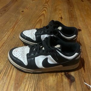 Nike women Black and White Sneakers